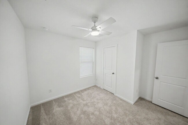 Building Photo - Gorgeous Open-Concept Home Near Randolph AFB - Realtor Commission: $500