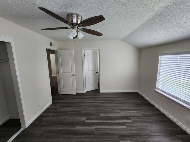 Building Photo - Newly Remodeled 3-Bedroom, 2-Bathroom Home...
