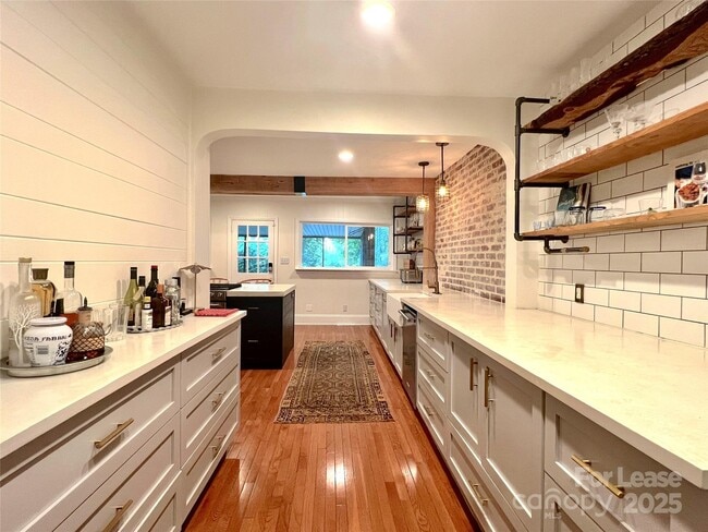 Building Photo - 3108 Barnhill Dr