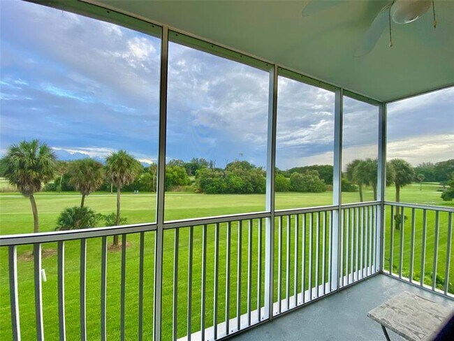 Building Photo - 3000 N Palm Aire Dr