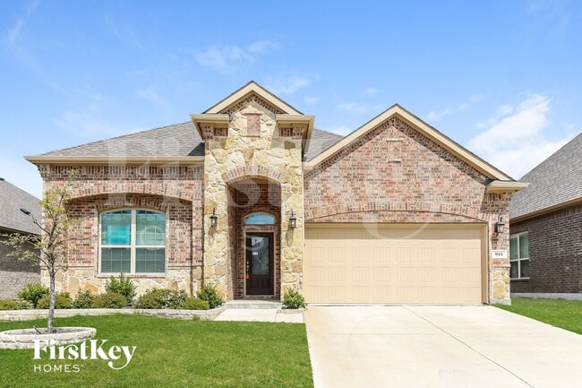 Building Photo - 921 Lake Cypress Ln