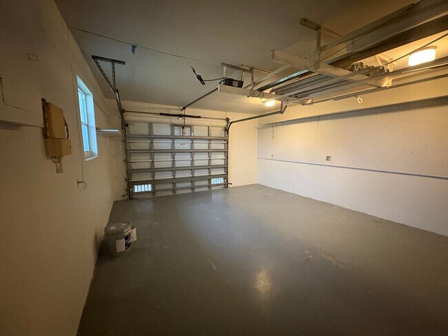 Building Photo - 210 Delido Ct