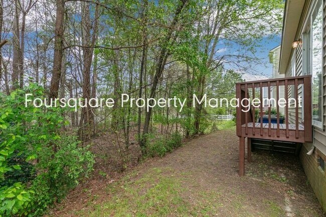 Building Photo - Single Family Home| 1st Floor Master Bedro...