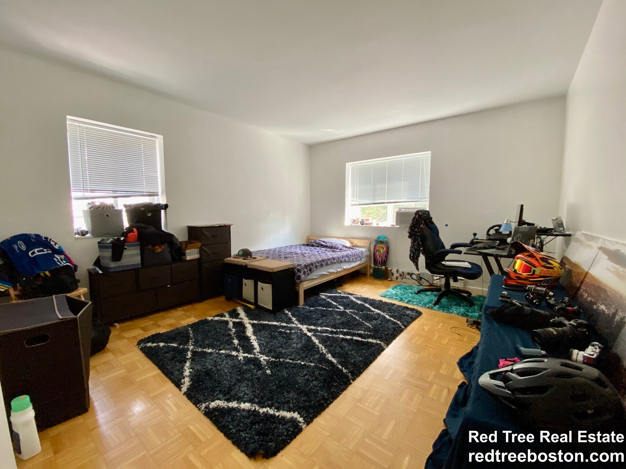 Building Photo - 2 Larose Pl