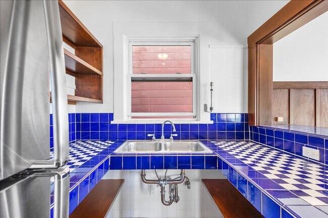 Building Photo - 478 Central Ave