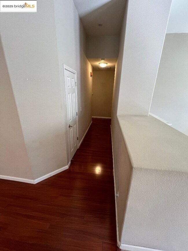 Building Photo - 2352 Whitetail Dr