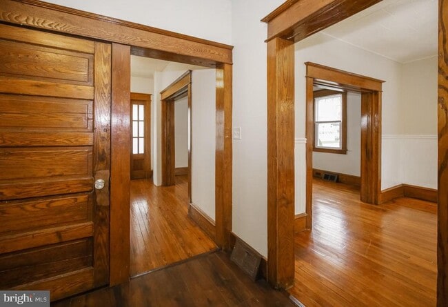 Building Photo - 332 Crown Point Rd