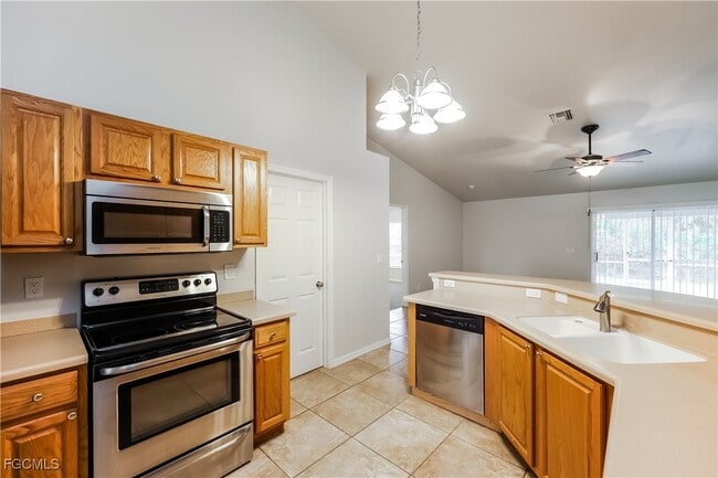 Building Photo - 3004 15th St W