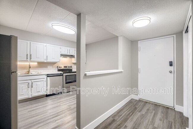 Building Photo - 1640 N 56th St
