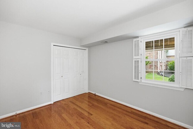 Building Photo - 809 Woodley Dr