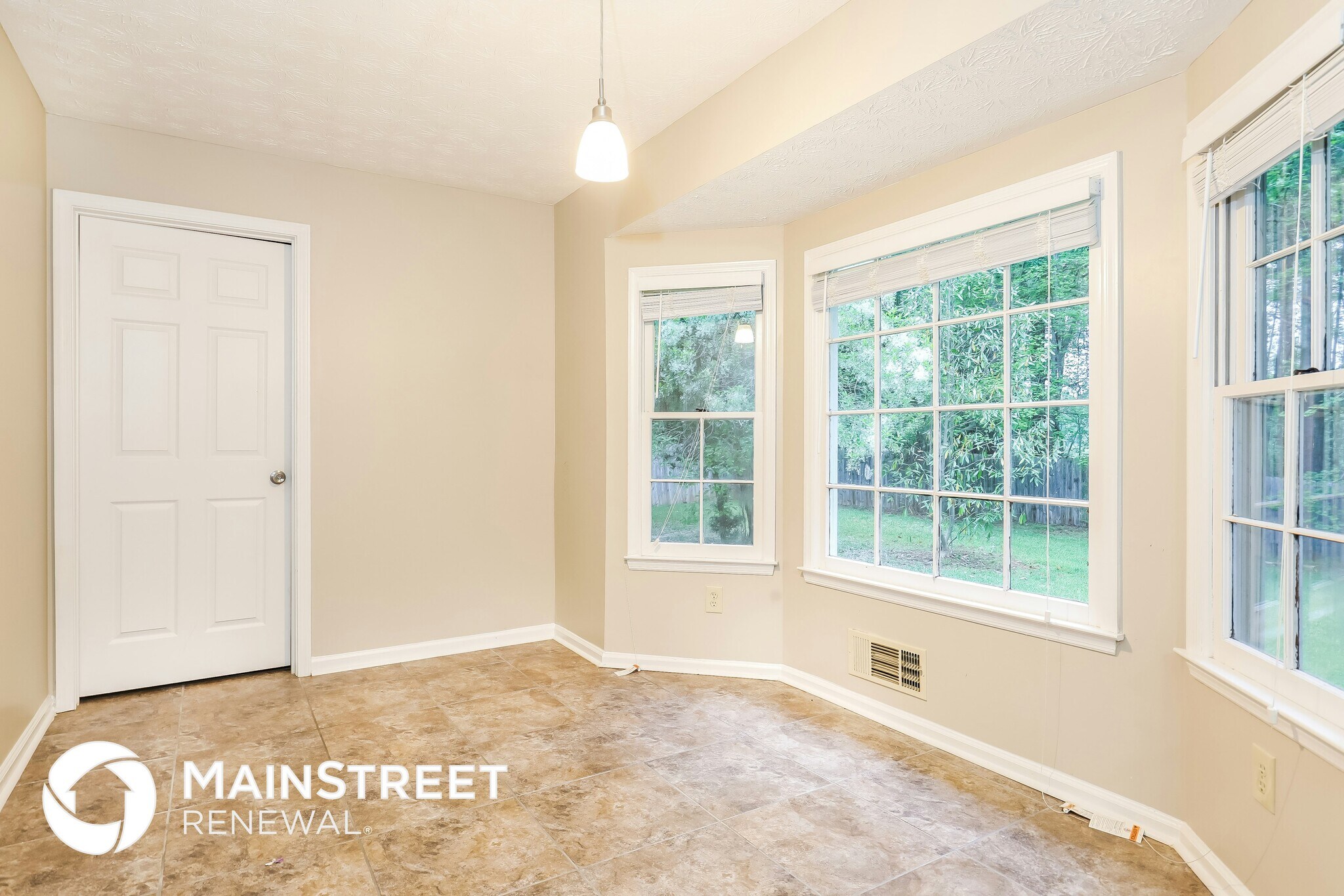 Building Photo - 145 Cowan Dr