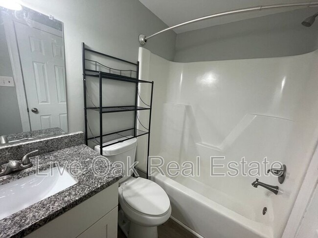 Building Photo - 3224 Arctic Ave