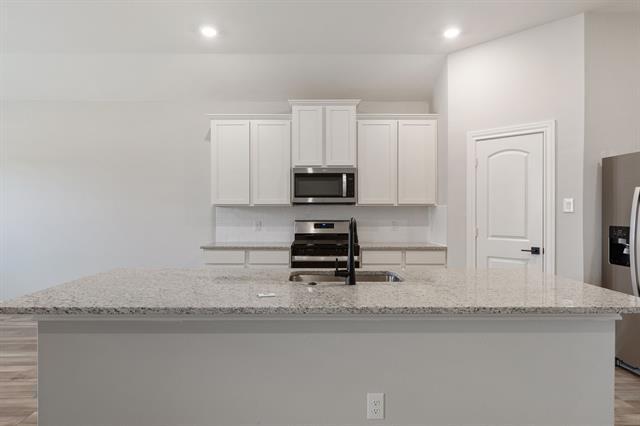 Building Photo - 2113 Atwood Dr