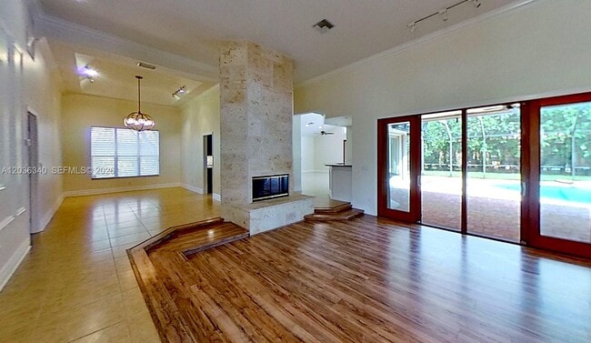 Building Photo - 405 Sabal Way