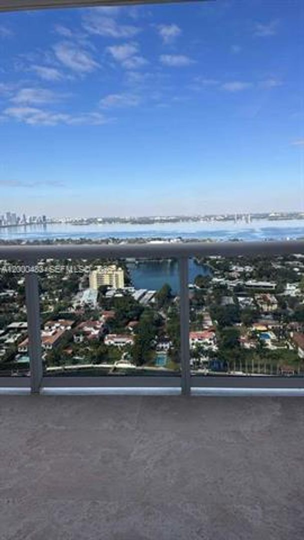 Building Photo - 4775 Collins Ave