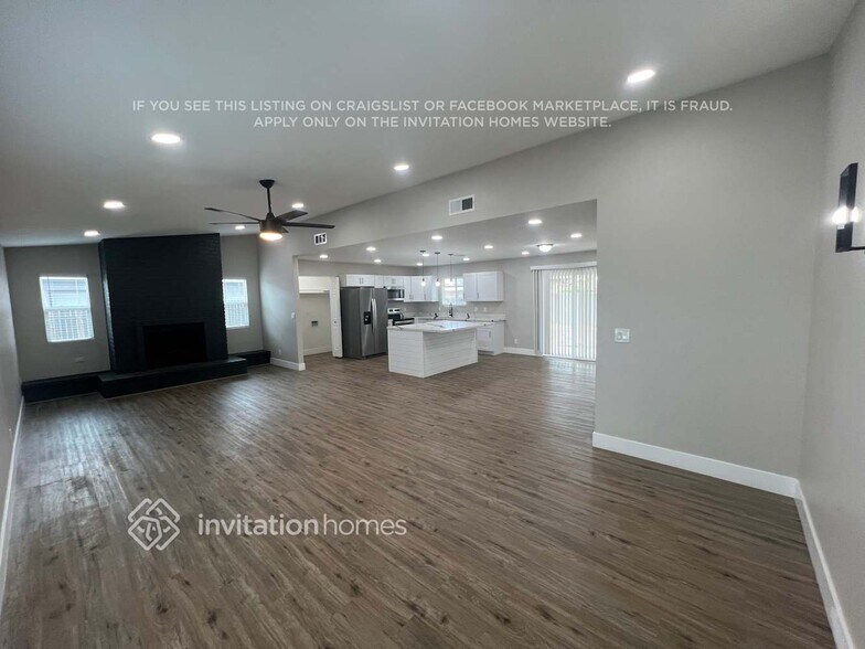 Building Photo - 1014 S Nina Cir