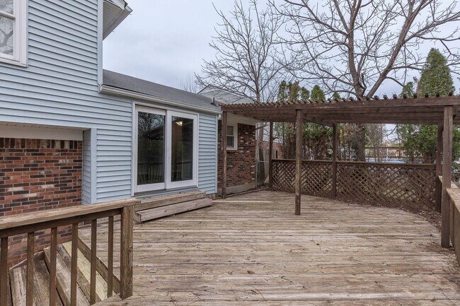 Building Photo - 7314 Ridge Creek Rd