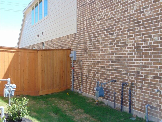 Building Photo - 24782 Levante Dr
