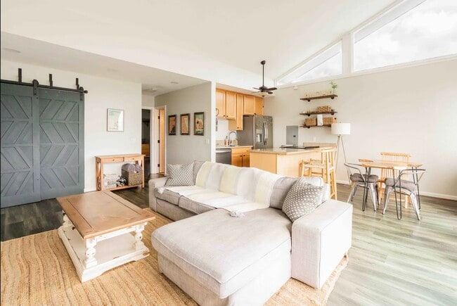 Building Photo - 84-575 Kili Dr