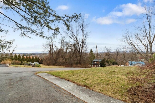 Building Photo - 100 9th Ave