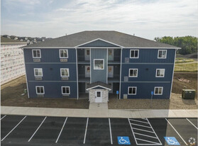 Building Photo - Moonlight Apartment Complex