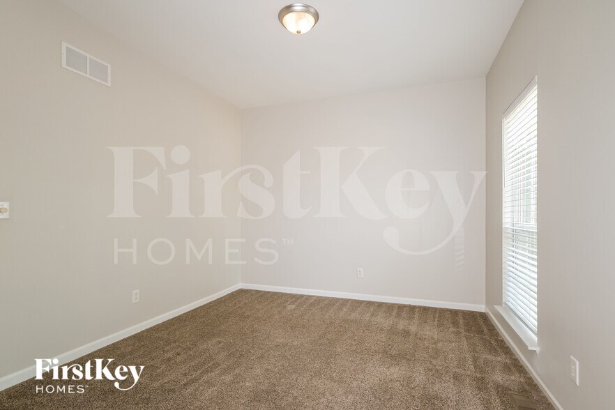 Building Photo - 217 Hawksbury Pl