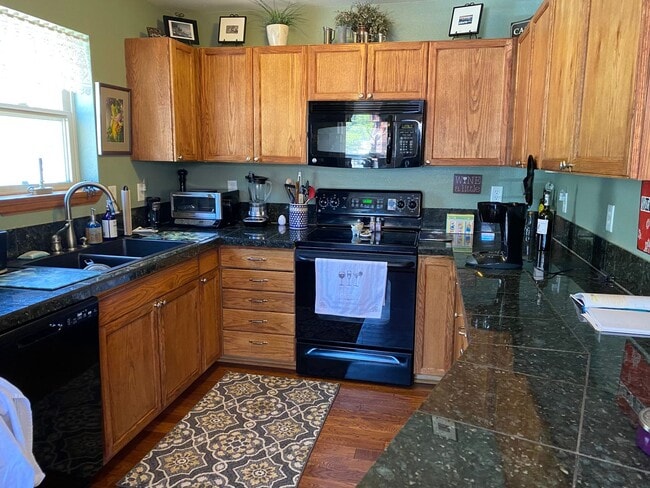 Building Photo - Price Reduced - Deed Restricted! 3 bedroom...