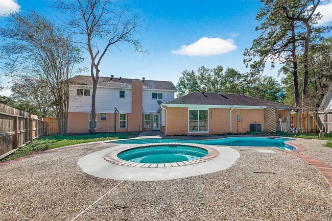 Building Photo - 6210 Rippling Hollow Dr