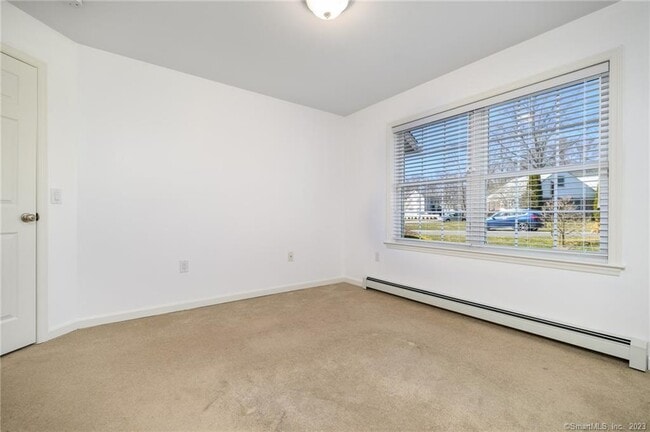 Building Photo - 217 Highlawn Rd