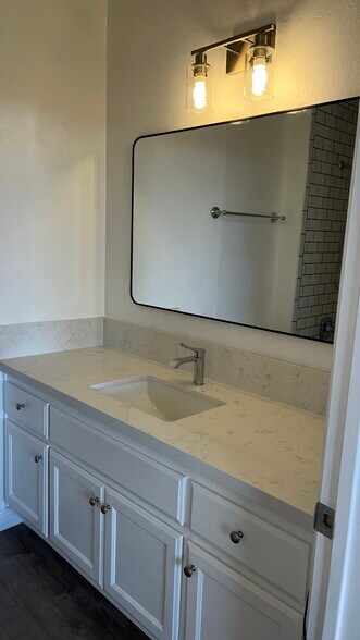 Building Photo - 555 Maine Ave