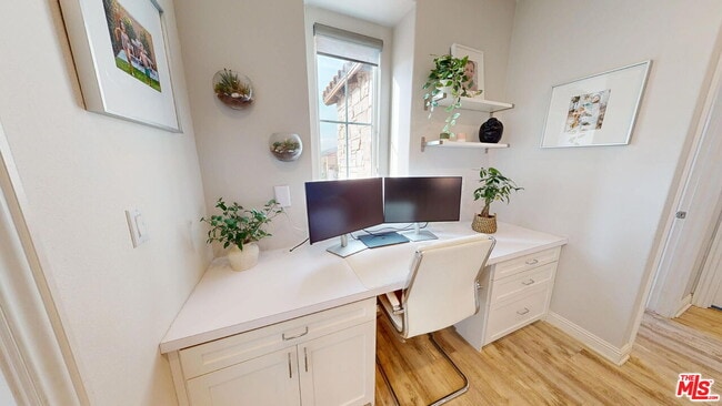 Building Photo - 20607 W Chestnut Cir