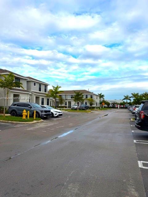 Building Photo - 470 NE 12th St