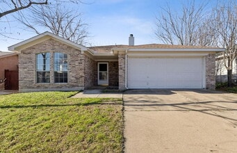 Building Photo - Eagle Mountain-Saginaw ISD, 3 bedrooms, 2 ...