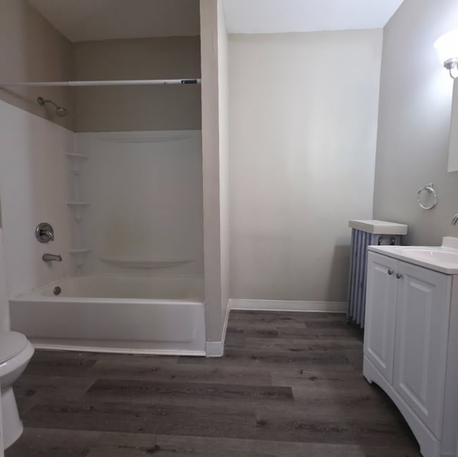 Building Photo - FS 1308-1310 Buhrer Avenue