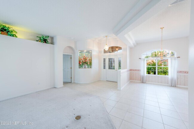 Building Photo - 13 Clear Ct