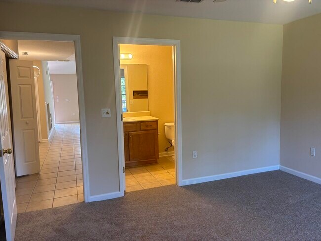 Building Photo - 4434 Gearhart Rd