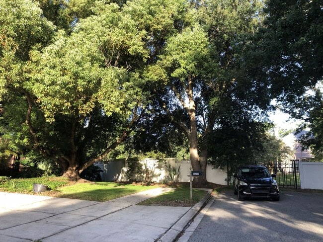 Building Photo - 8318 Sugarmill St