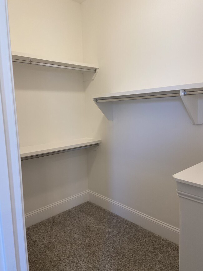 2 walk in closets in primary ensuite - 1026 October Park Way