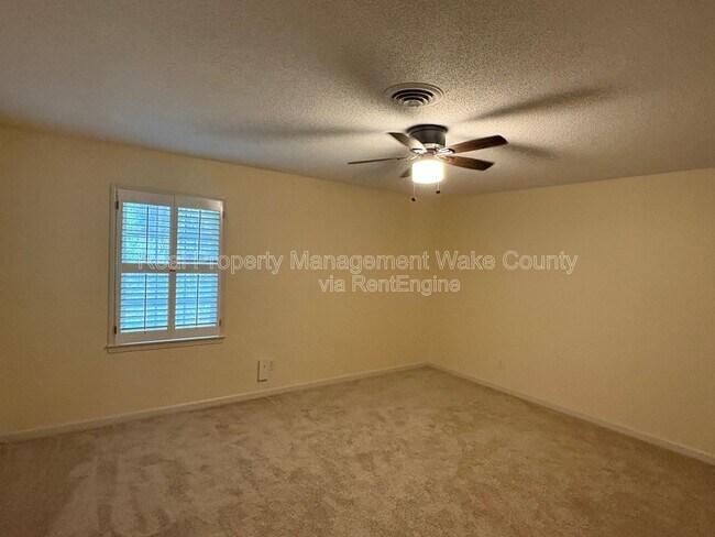 Building Photo - 1148 Nottingham Cir