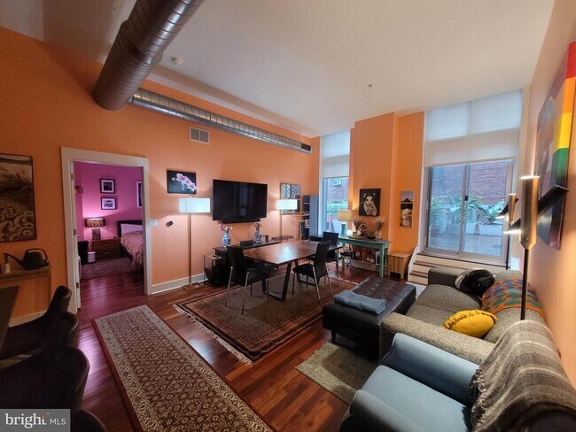 Building Photo - 1101 Locust St