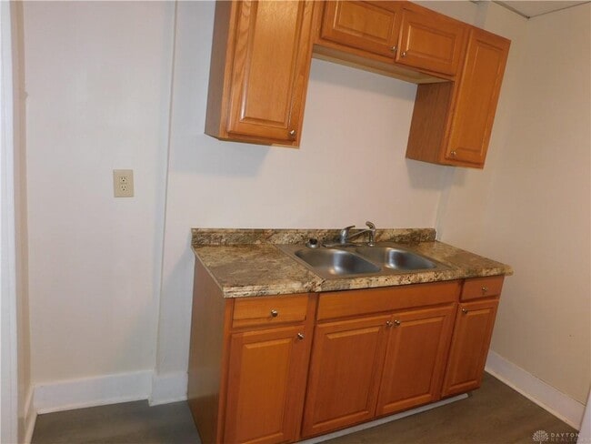 Building Photo - 368 Raffensperger Ave