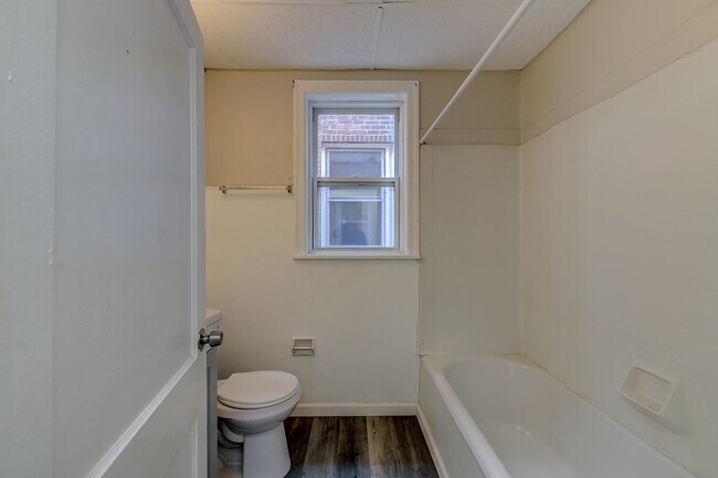 Building Photo - 3953 Tholozan Ave