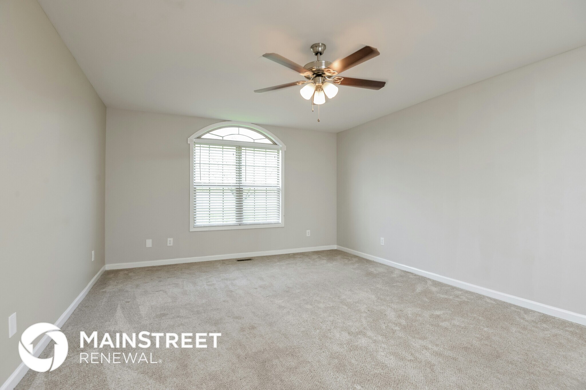Building Photo - 650 Starlite Dr