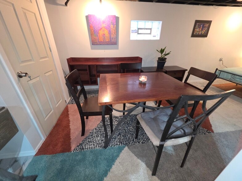 Building Photo - 3921 E Layton Ave