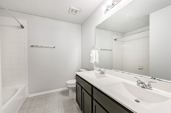 Building Photo - 10018 Chase Ct