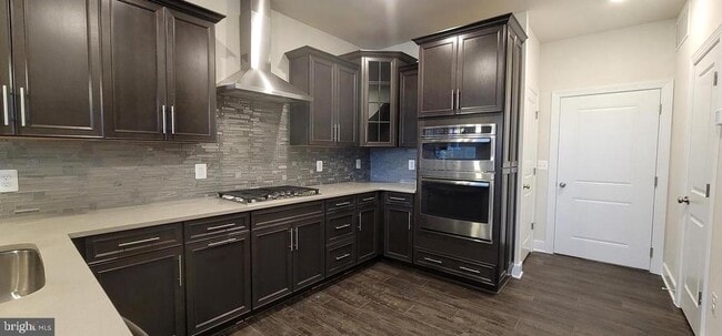 Building Photo - 4940 MacDonough Pl