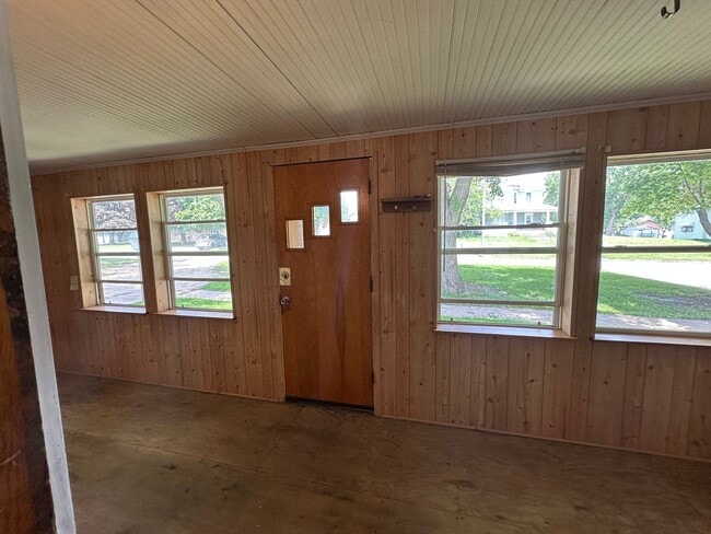 Building Photo - 3 Bedroom 2 bath house in Rockwell City $925