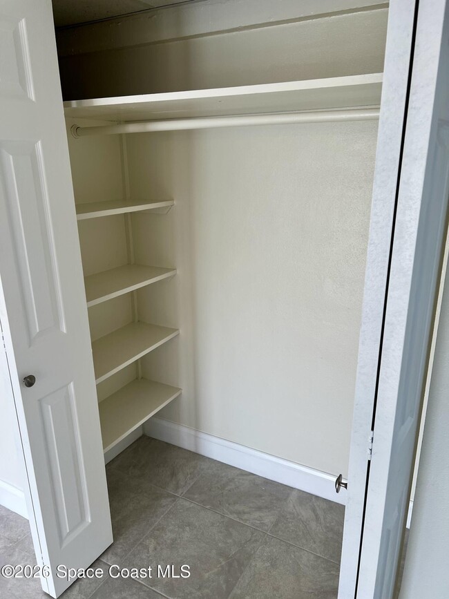 Building Photo - 1425 Oak St