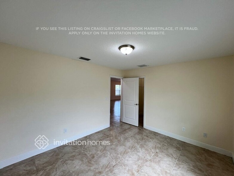 Building Photo - 3809 SW Wycoff St