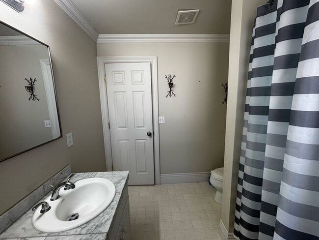 Building Photo - Lovely 3 Bedroom Home for Rent in Everett